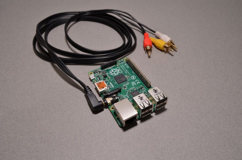 Raspberry Pi 2 usando un cable RCA